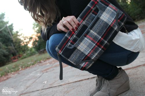 Plaid Handbag Clutch and 8 Fall Fashion Plaid Hacks for Style Tips and Accessories!