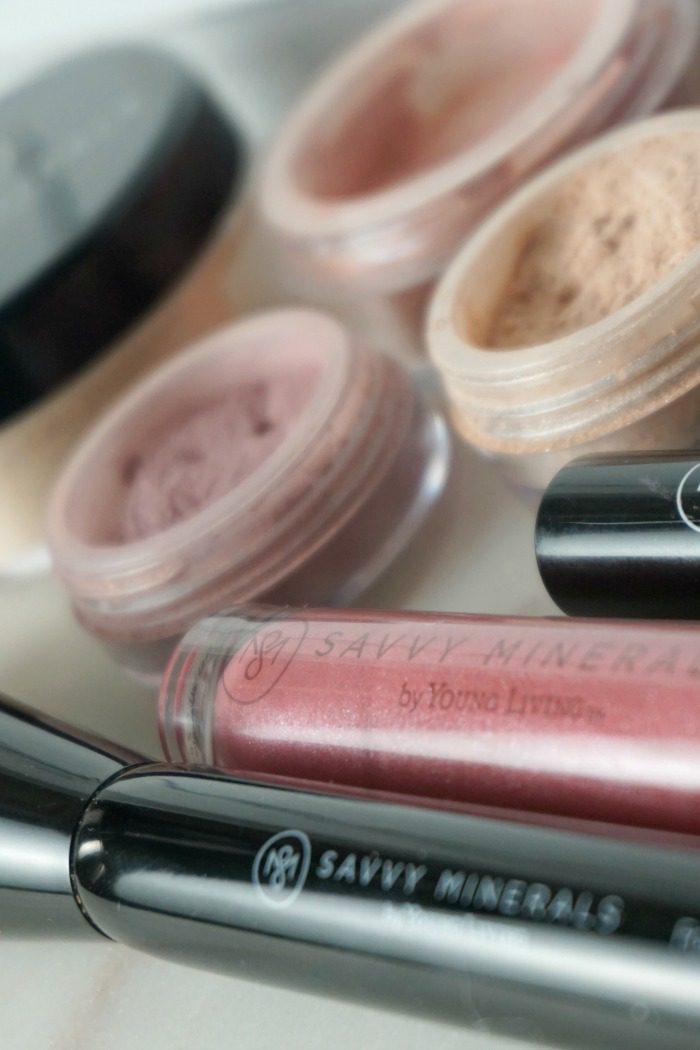 Everything You Ever Wanted to Know about Mineral Makeup! 7 Reasons to Choose Clean, Healthy, Non-toxic, and Chemical free Savvy Minerals Makeup by Young Living!