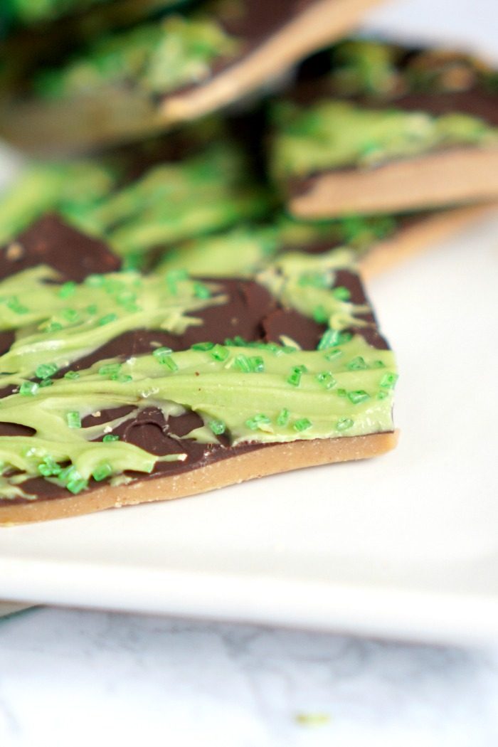 Easy Peanut Butter Bark for St. Patrick's Day! Easy Holiday Recipe that's made with Coconut Oil and Honey!