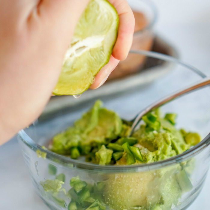 Simple Guacamole Dip Recipe without Cilantro LemonPeony