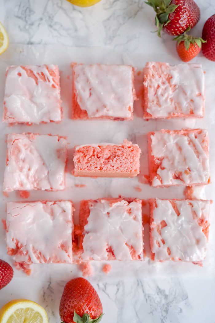 A photo of frosted strawberry lemonade cake.