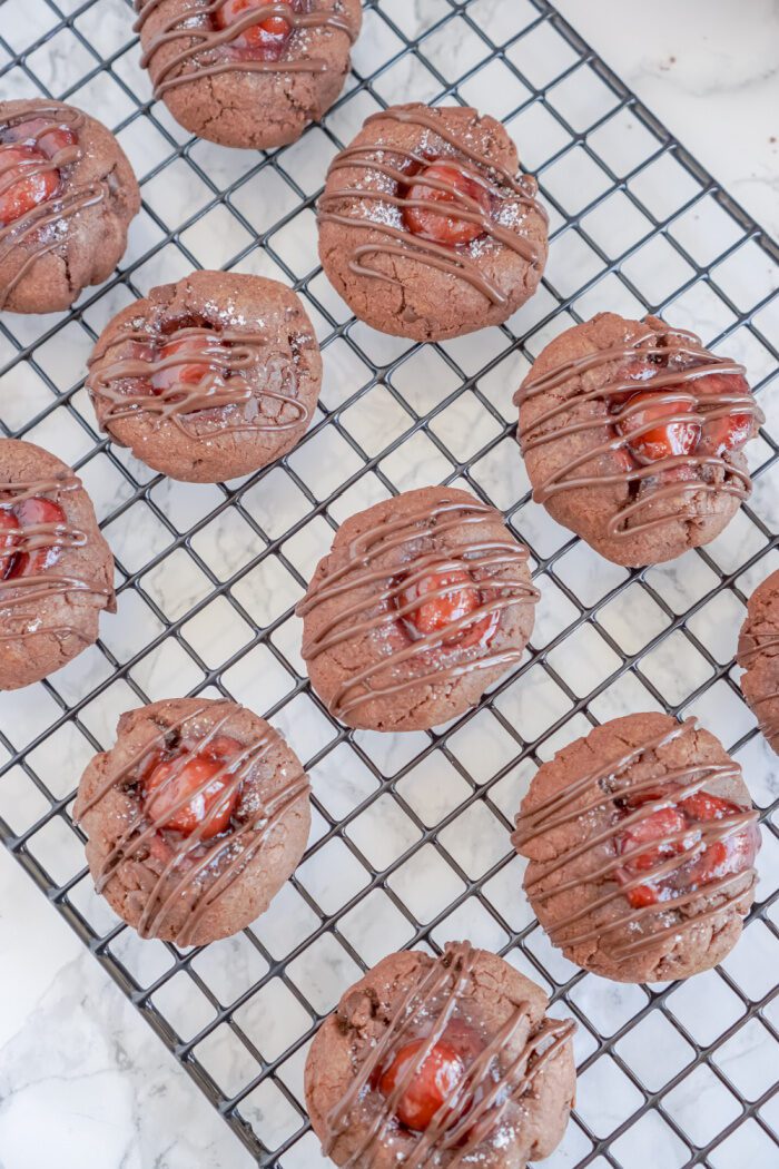 Cookies cooling on rack