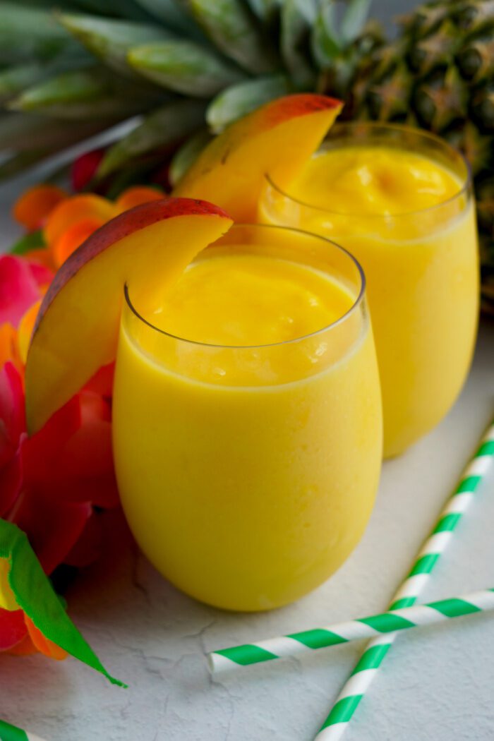 Mango Smoothies with Mango Slices in them