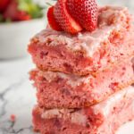 Easy Strawberry Brownies Recipe