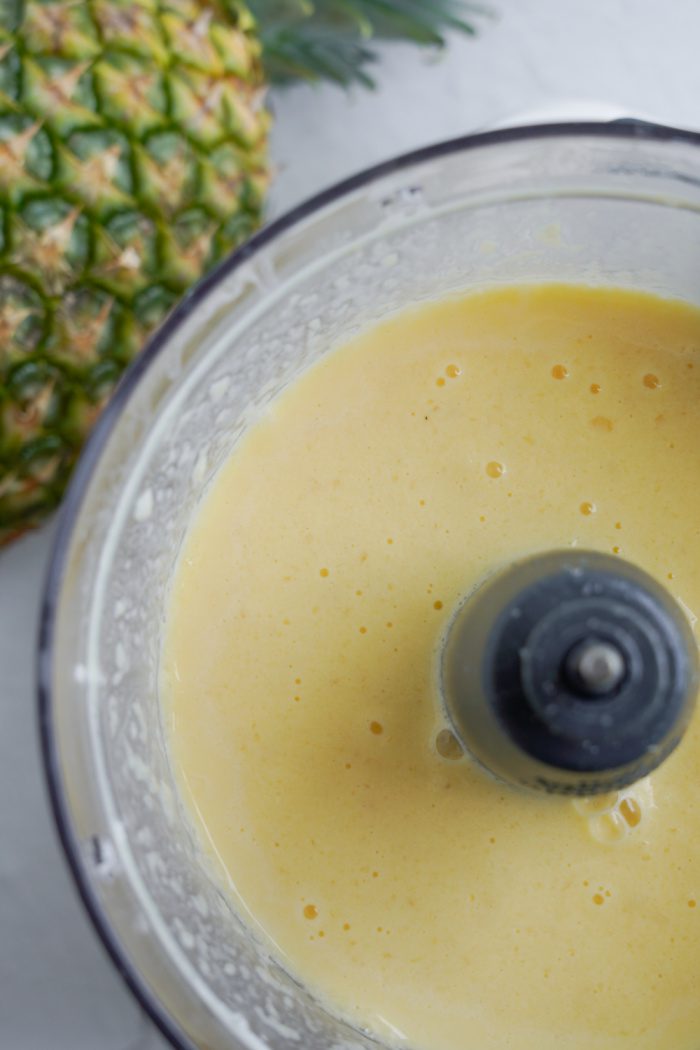 Pineapple smoothie blended altogether