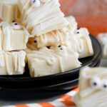 Easy White Chocolate Mummy Fudge Recipe for Halloween