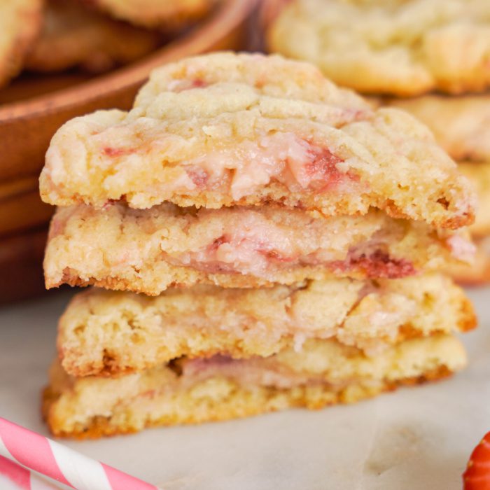 Easy Strawberry Cheesecake Cookies sliced